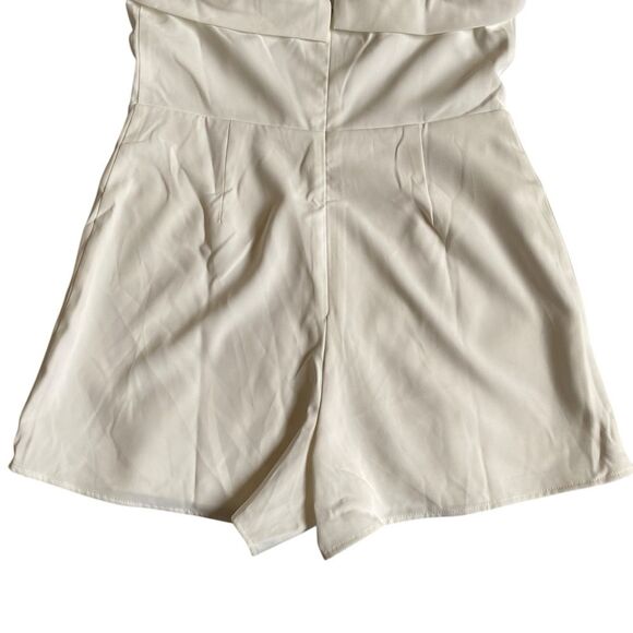 NWOT Lulus Upscale Pose White Button-Front Strapless Romper Sz L Feminine Skort - Picture 12 of 15